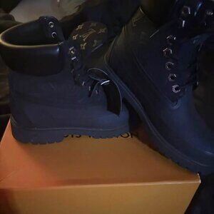 LV Timbs size 10.5 M